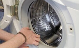 Balancing the washing machine drum