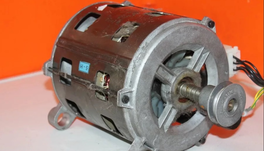 asynchronous motor SM