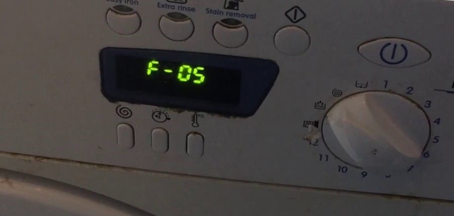 código de error en la pantalla de Indesit