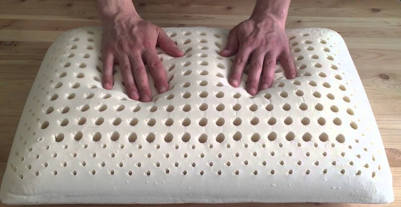 how to clean a latex pillow