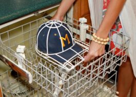 Washing a cap in the dishwasher