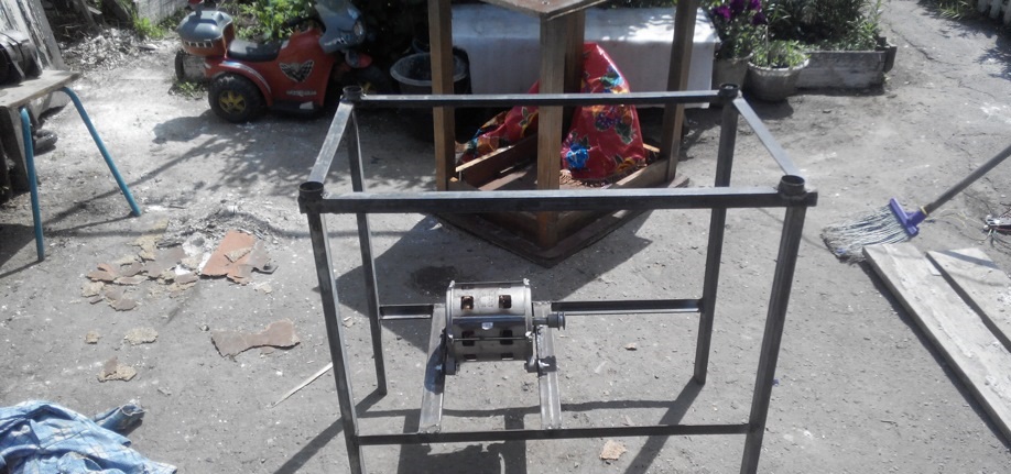 vibrating table frame