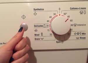 How to turn on the Bosch Maxx 5 washing machine