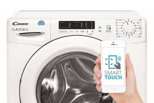 Met behulp van de Candy Smart Touch-wasmachine