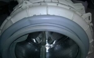 How to remove the drum of an Ariston washing machine