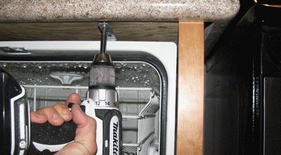 installing a dishwasher in a niche