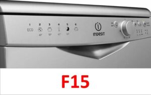 Fout F15 op een Indesit-vaatwasser