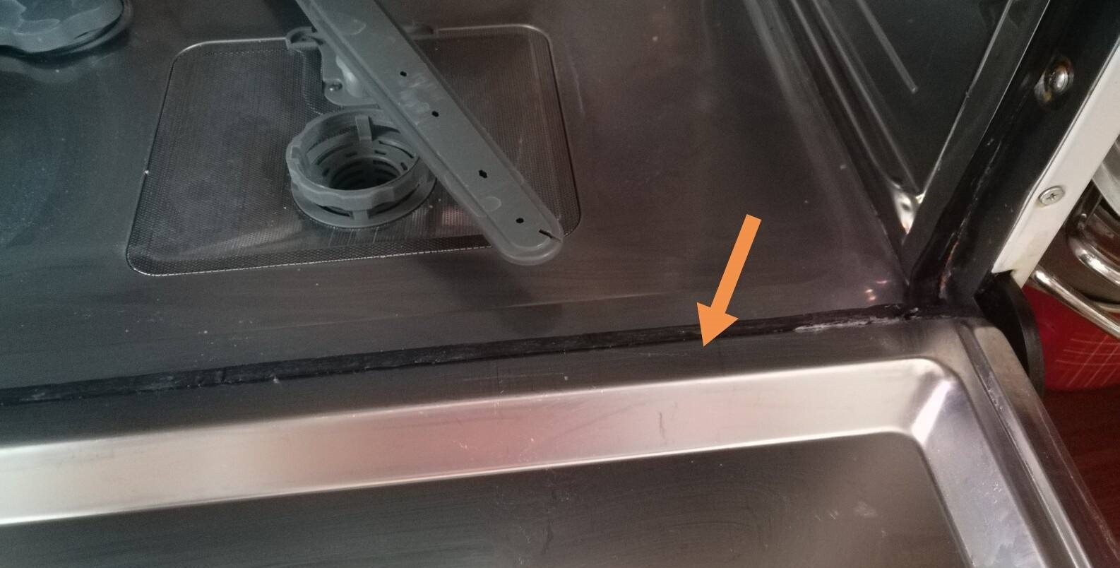 Leakage due to dishwasher seal