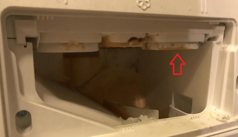 clean the inlet holes of the powder receiver