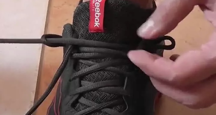 remove laces from sneakers