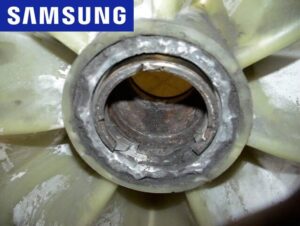 Cómo quitar un rodamiento del tambor de una lavadora Samsung