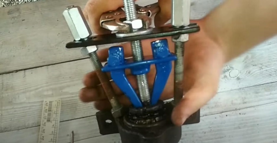 ready-made homemade bearing puller