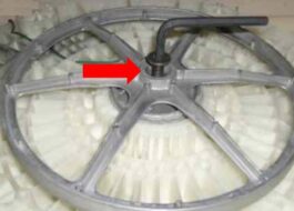 How to remove a washing machine pulley bolt