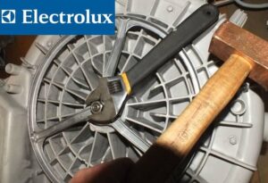 Extracció de la politja de la rentadora Electrolux